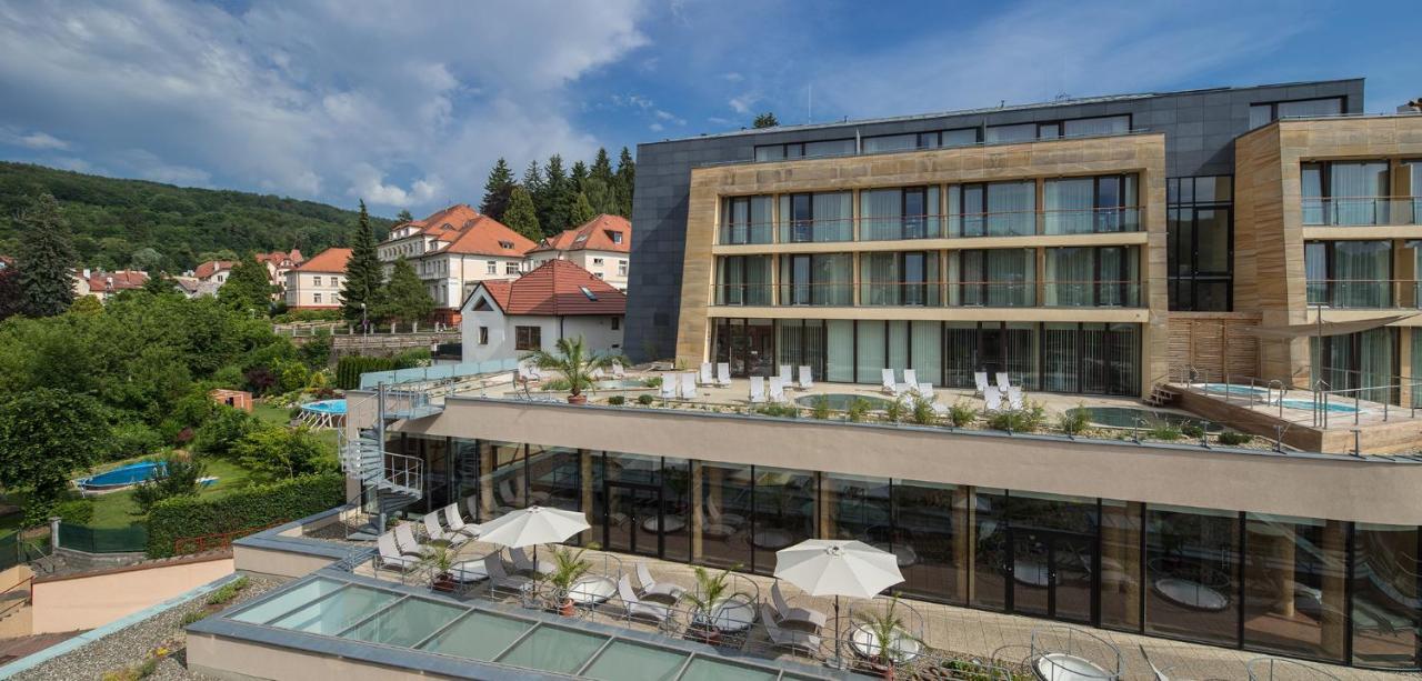 Alexandria Spa & Wellness Hotel Luhačovice エクステリア 写真