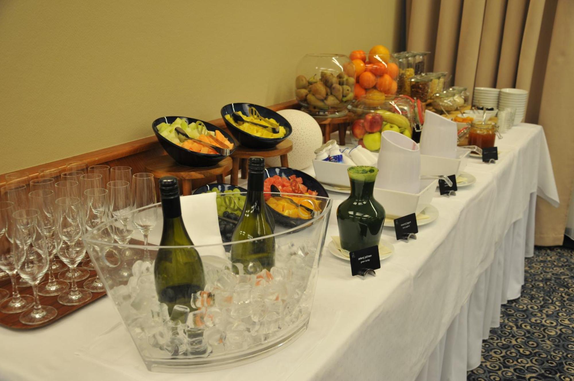 Alexandria Spa & Wellness Hotel Luhačovice エクステリア 写真