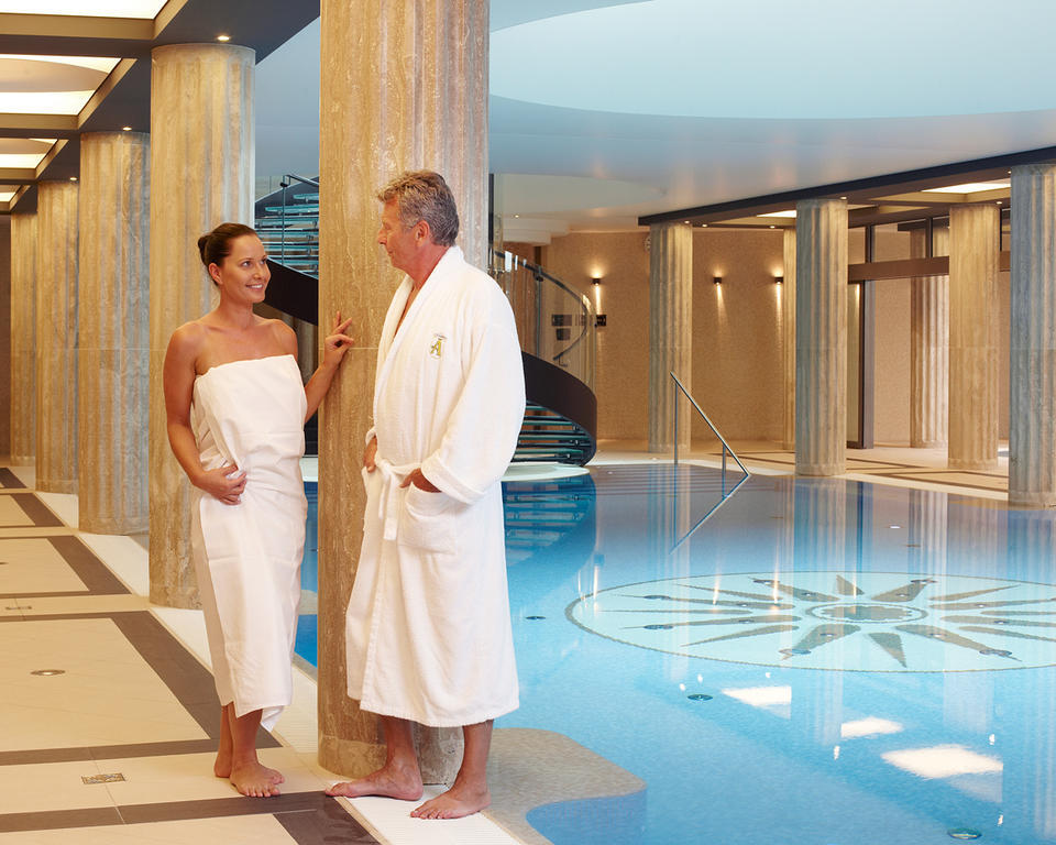 Alexandria Spa & Wellness Hotel Luhačovice エクステリア 写真