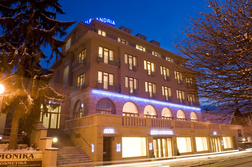 Alexandria Spa & Wellness Hotel Luhačovice エクステリア 写真