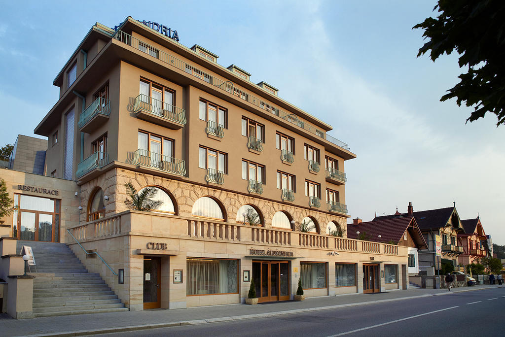 Alexandria Spa & Wellness Hotel Luhačovice エクステリア 写真